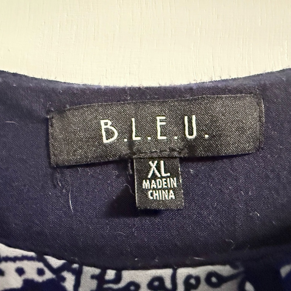BLEU Navy Paisley Sheer Overlay Top XL Rhinestone Blouse - Picture 4 of 11